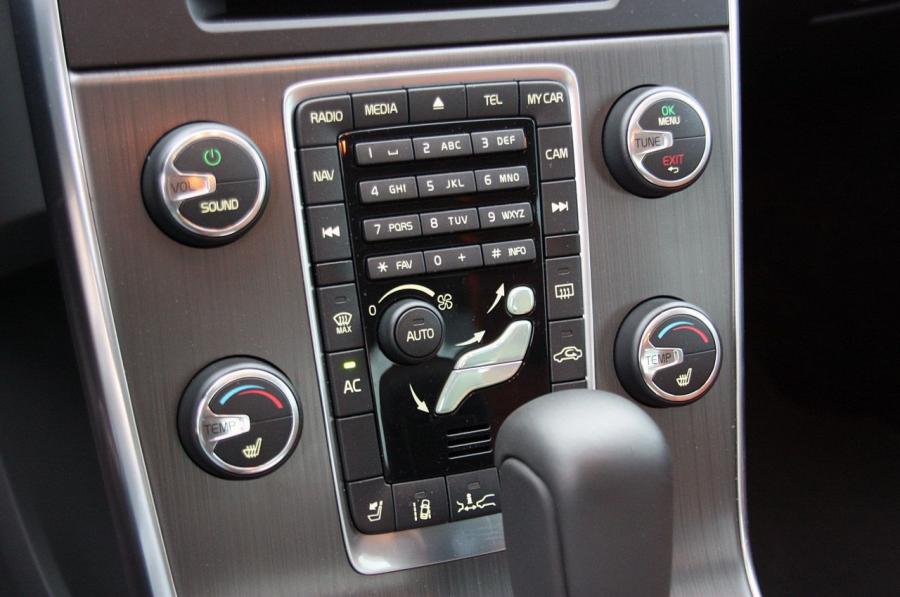  Volvo S60 2010 года  (фото 152 из 226)